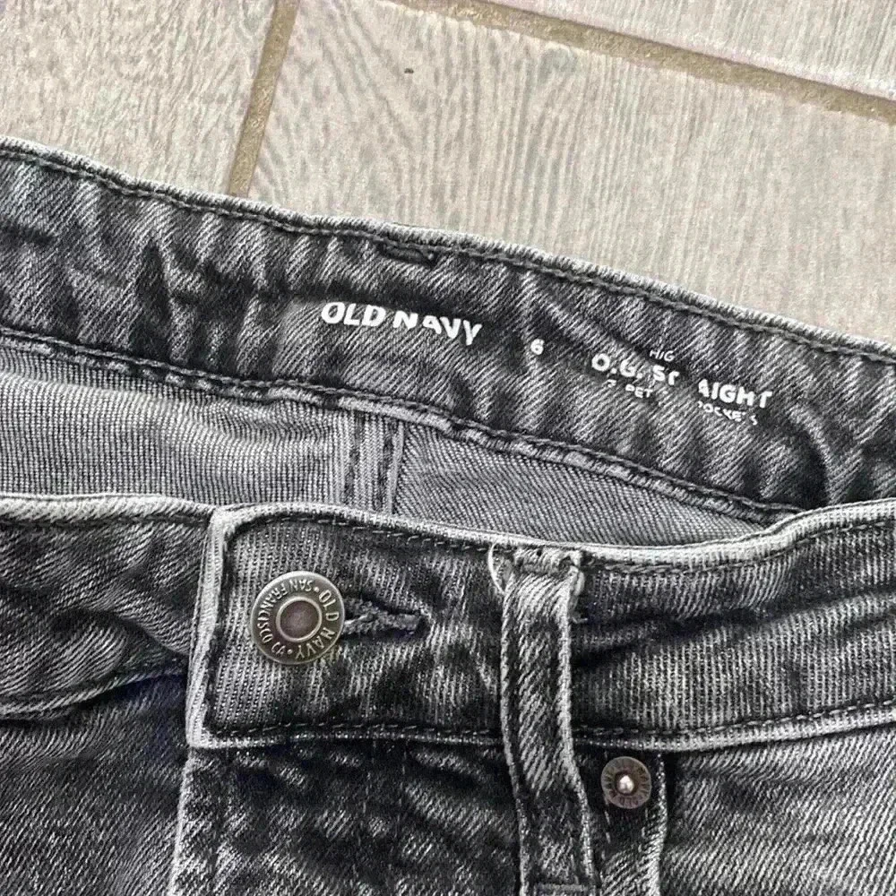 Old Navy Jeans Size 6 - Picture 2 of 4